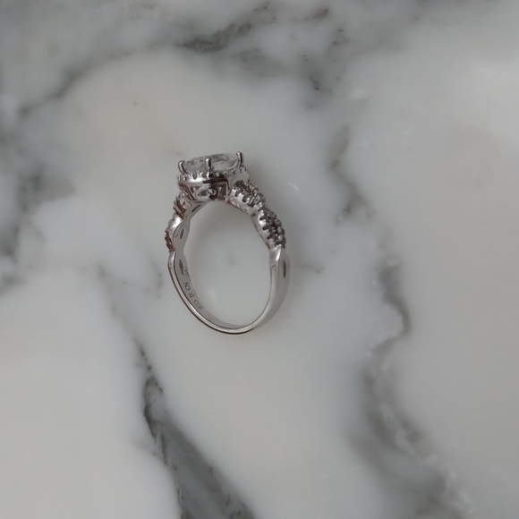 Engagement Ring Sterling Silver Cubic Zirconia Size 7 - Picture 4 of 16